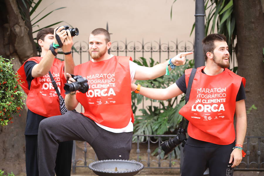 Unos cien fotógrafos participan en este concurso, organizado por 'La Verdad'