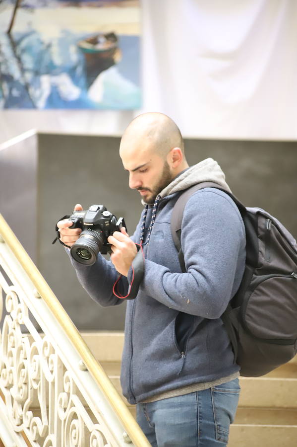 Unos cien fotógrafos participan en este concurso, organizado por 'La Verdad'