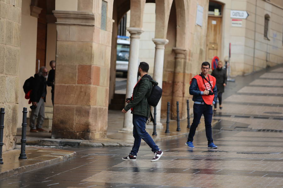 Unos cien fotógrafos participan en este concurso, organizado por 'La Verdad'