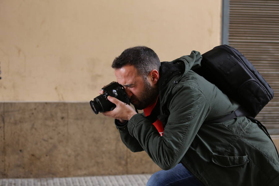 Unos cien fotógrafos participan en este concurso, organizado por 'La Verdad'