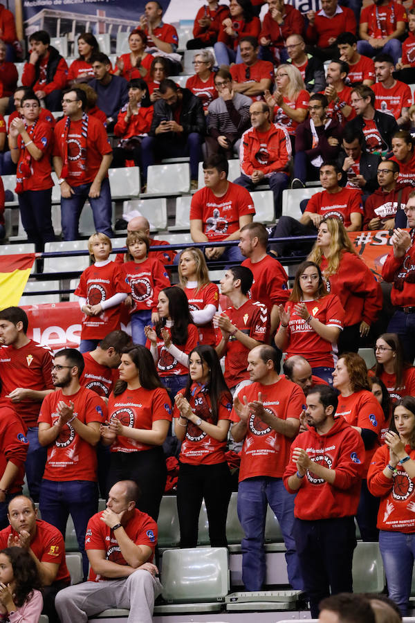 Los universitarios consiguen la tercera victoria de la temporada sobre el Monbus Obradoiro.