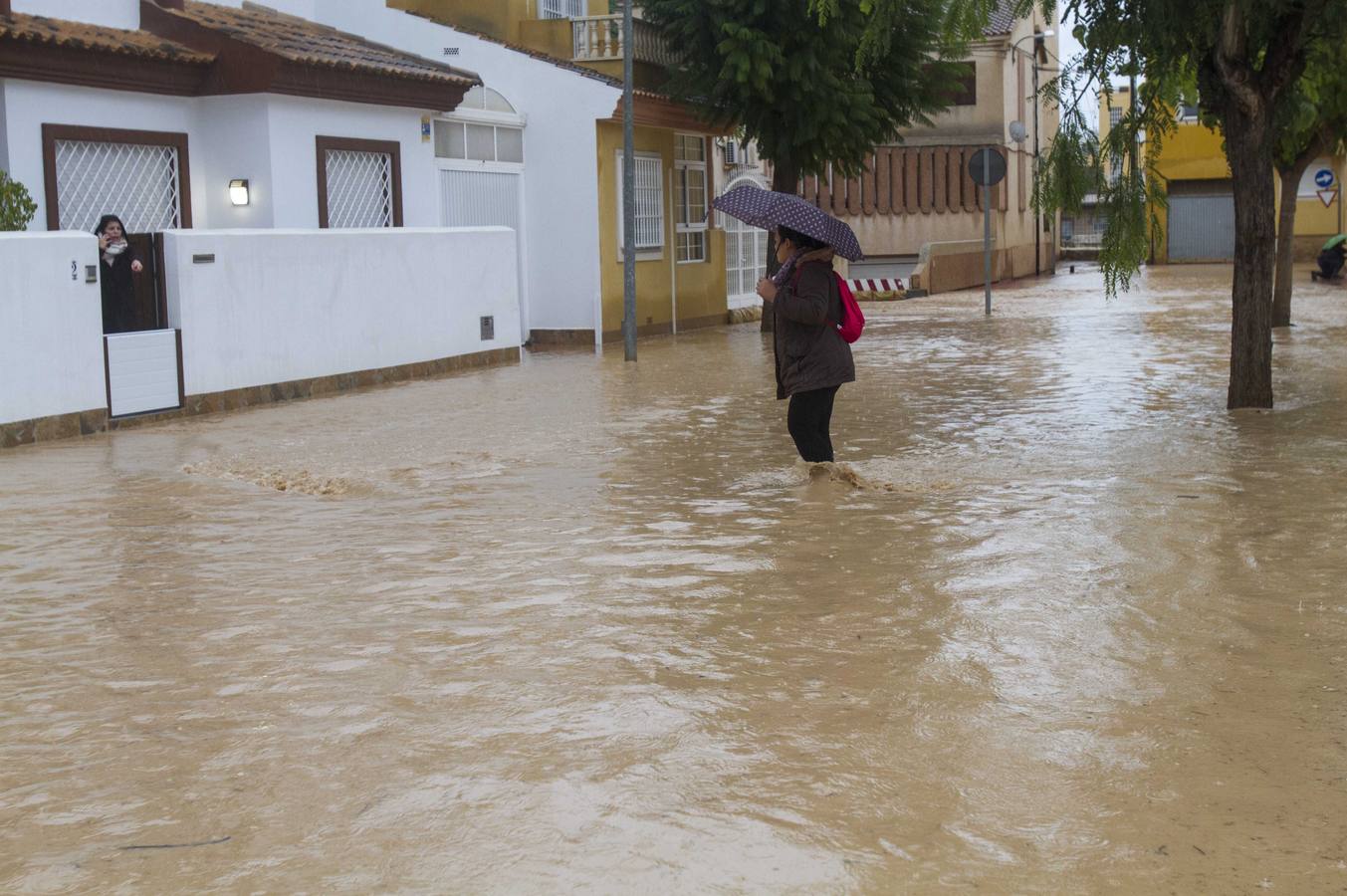 El agua ha hecho estragos en Los Alcázares