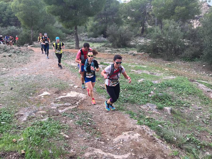 El atleta del Wapaventura se lleva la Anibal Legend con un tiempo de 2:25:38, por los 2:38:21 para la corredora del Espuña Trail