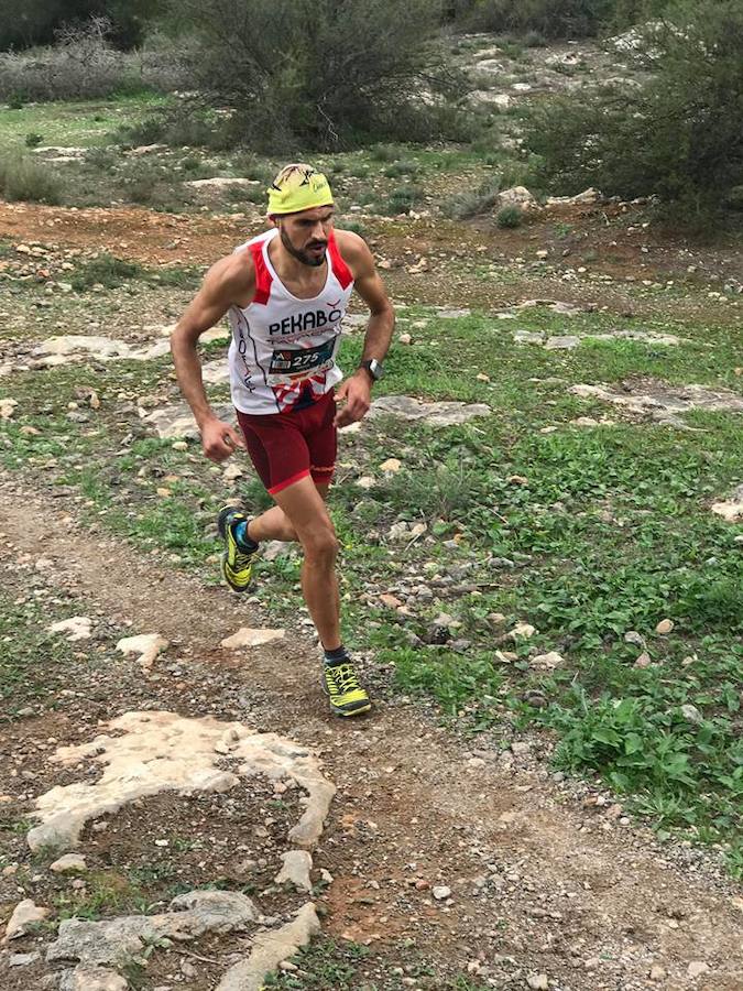 El atleta del Wapaventura se lleva la Anibal Legend con un tiempo de 2:25:38, por los 2:38:21 para la corredora del Espuña Trail