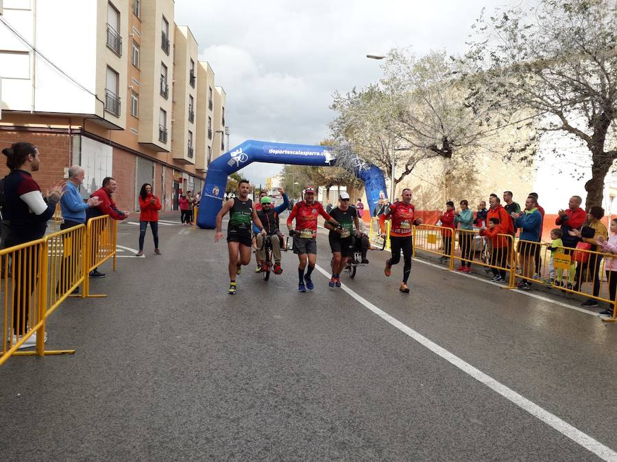 Rafael Guirao se lleva la IV Vuelta al Santuario Virgen de la Esperanza con un tiempo de 46:43, por los 1:03:34 para la ganadora femenina, Antonia María Zapata