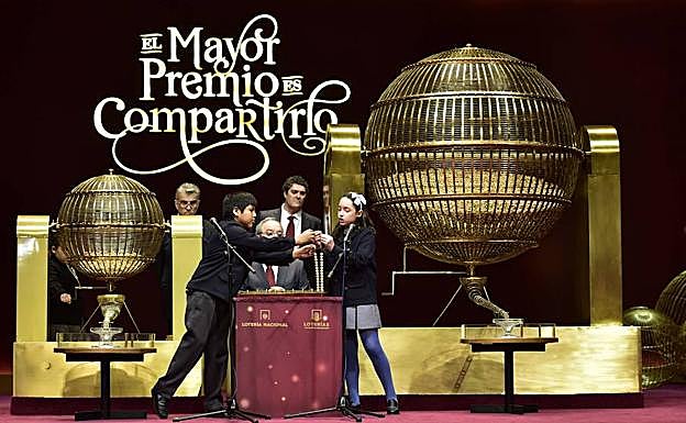 Niños de San Ildefonso, durante el Sorteo de Navidad