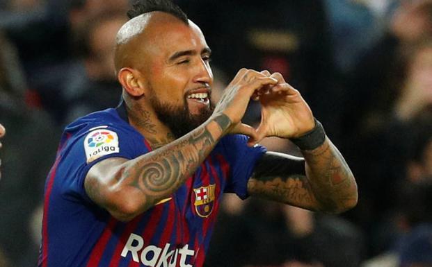 Arturo Vidal, celebrando su gol en el clásico. 