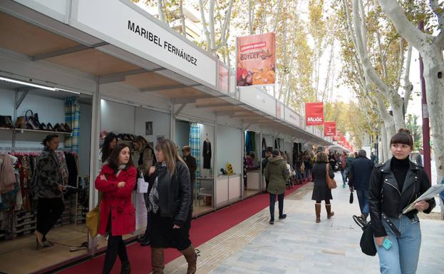 Inauguración de la Feria del Comercio Outlet en el paseo Alfonso X.