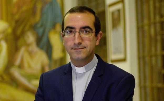 Luis Santamaría del Río: «El satanismo existe y está presente; es un fenómeno muy complejo y multiforme»