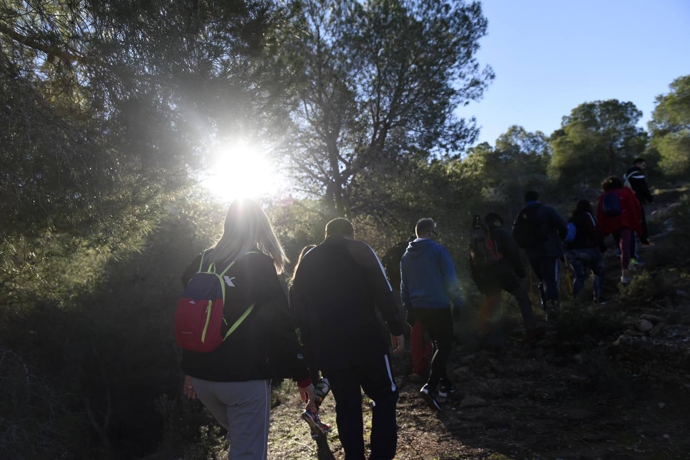 'La Verdad' se une a una excursión organizada por la Concejalía de Juventud por las zanjas defensivas en el Valle Perdido
