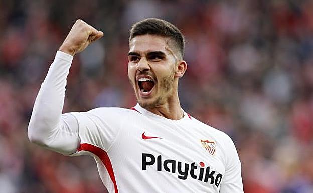 André Silva celebrando el gol de la victoria