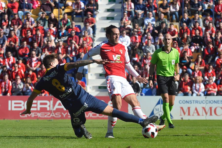 Los universitarios ganaron gracias a los goles de Kilian Grant y de Isi Ros, la expulsión de este último en la segunda parte marcó el dominio final de los de Herrero, que no aprovecharon la superioridad para empatar el encuentro