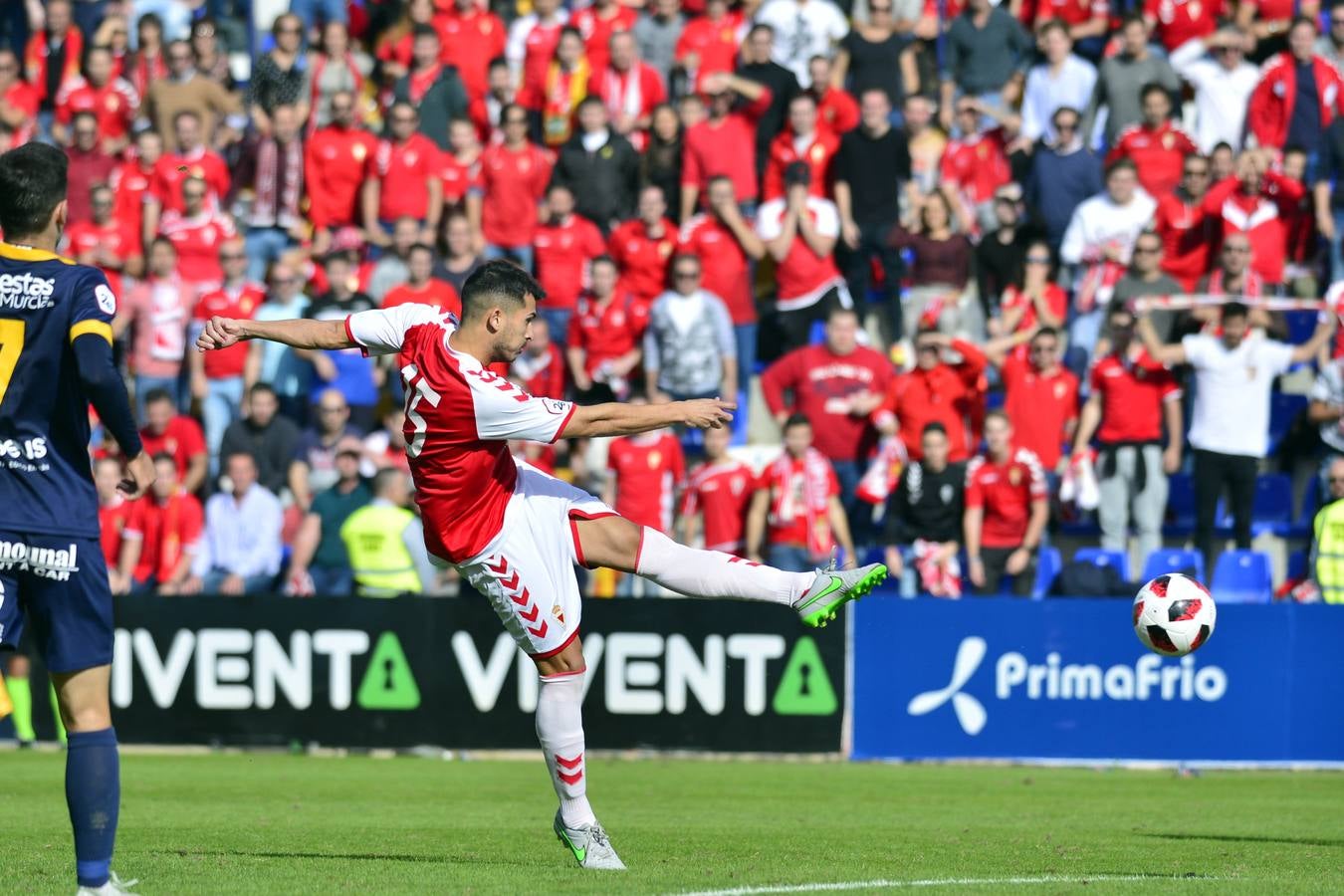 Los universitarios ganaron gracias a los goles de Kilian Grant y de Isi Ros, la expulsión de este último en la segunda parte marcó el dominio final de los de Herrero, que no aprovecharon la superioridad para empatar el encuentro