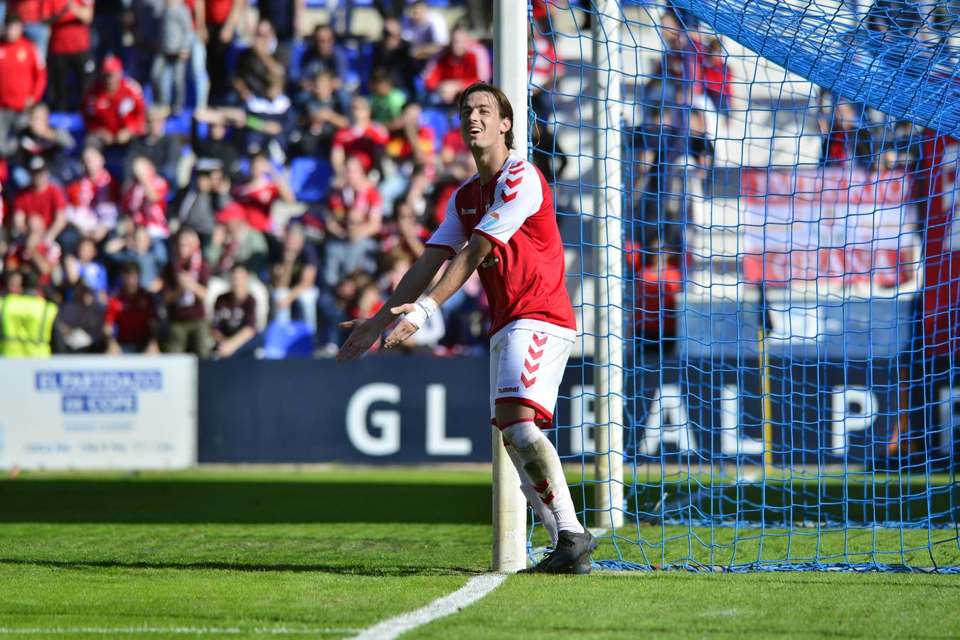 Los universitarios ganaron gracias a los goles de Kilian Grant y de Isi Ros, la expulsión de este último en la segunda parte marcó el dominio final de los de Herrero, que no aprovecharon la superioridad para empatar el encuentro