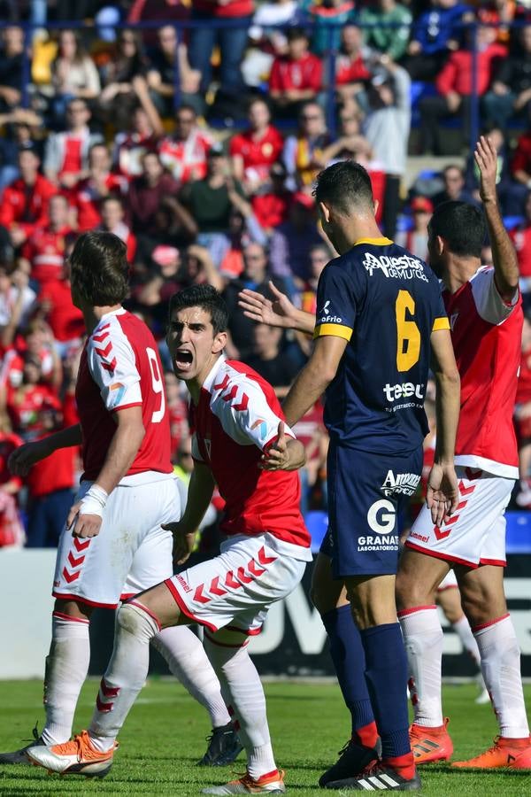 Los universitarios ganaron gracias a los goles de Kilian Grant y de Isi Ros, la expulsión de este último en la segunda parte marcó el dominio final de los de Herrero, que no aprovecharon la superioridad para empatar el encuentro