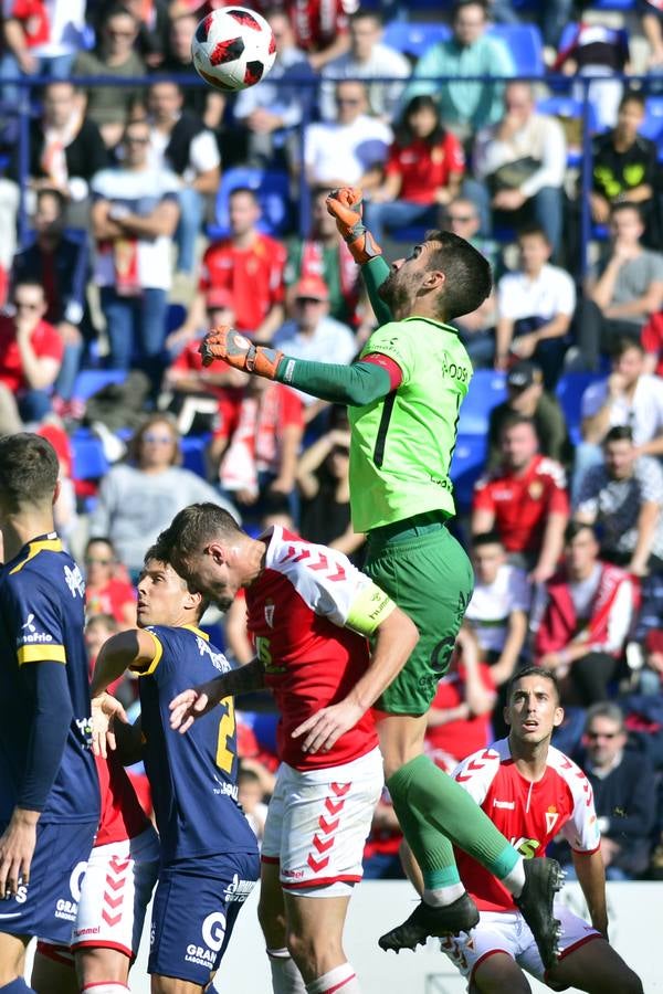 Los universitarios ganaron gracias a los goles de Kilian Grant y de Isi Ros, la expulsión de este último en la segunda parte marcó el dominio final de los de Herrero, que no aprovecharon la superioridad para empatar el encuentro