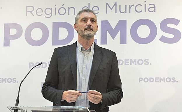 El secretario general y portavoz parlamentario de Podemos en la Región de Murcia, Óscar Urralburu, en una imagen de archivo.