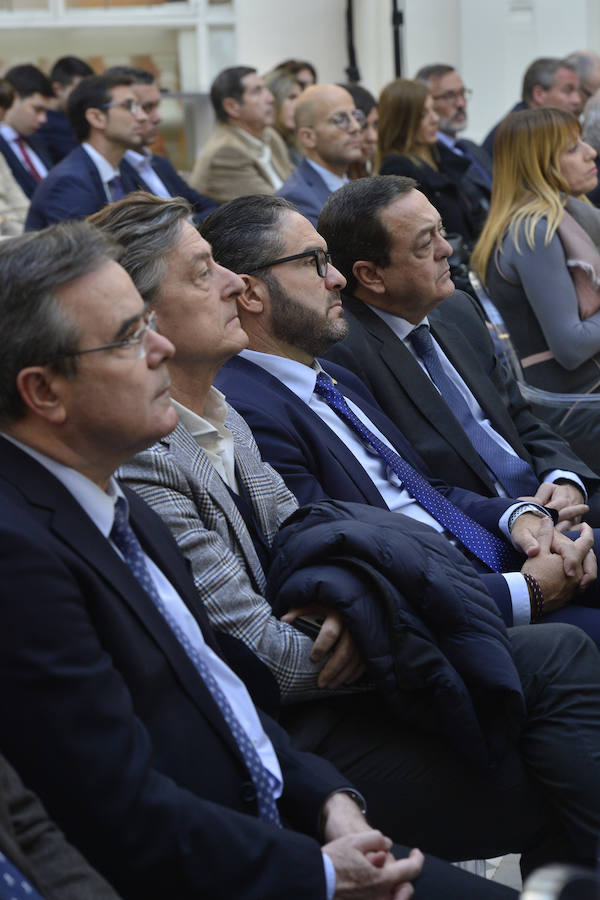 El jefe del Ejecutivo regional, Fernando López Miras, anuncia durante su intervención en el Foro Nueva Murcia que el Consejo de Gobierno estudiará este miércoles el recurso contra el 'trasvase cero'