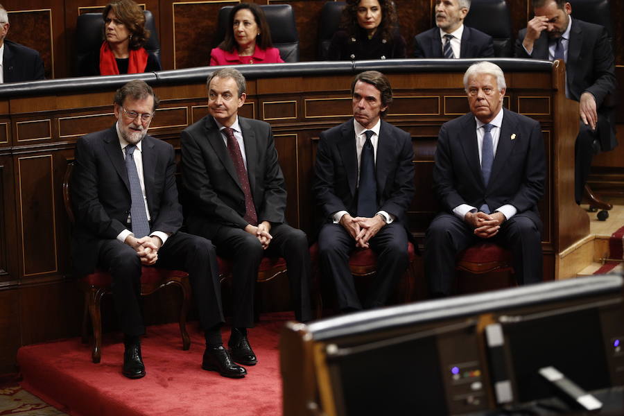 Los expresidentes del Gobierno Mariano Rajoy, José Luis Rodríguez Zapatero, José María Aznar y Felipe González (de izquierda a derecha).