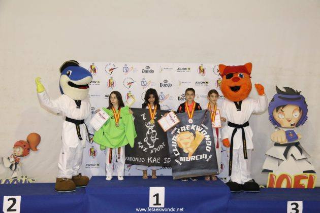 Elena Martínez, Elena Ruiz y Pablo Pastor fueron los representantes de la entidad murciana, que consiguió una medalla de plata y dos de bronce