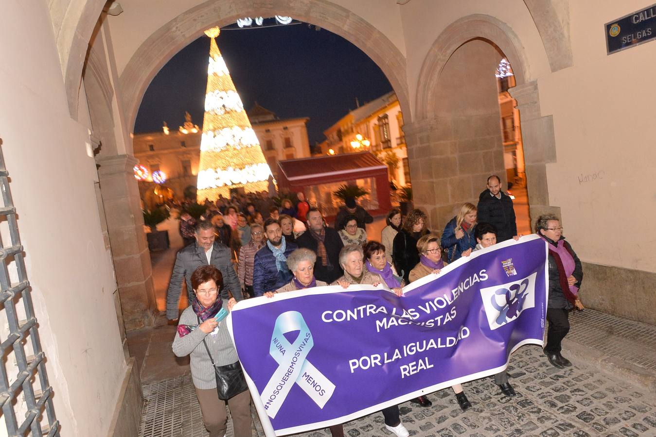 La marcha fue organizada por el Ayuntamiento y la Federación de Organizaciones de Mujeres de Lorca solo unas horas antes. A través de las redes sociales logró duplicar la presencia de asistentes mientras se llevaba a cabo