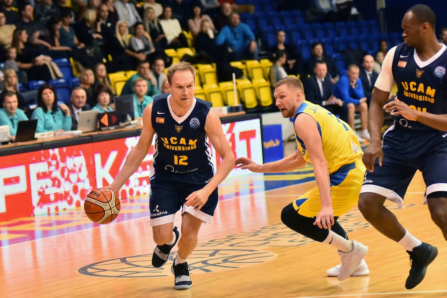 El UCAM mantiene a sus seguidores en vilo durante un encuentro muy reñido