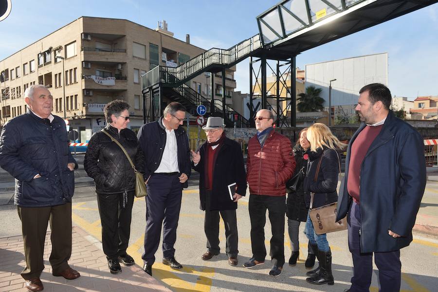 El delegado del Gobierno ha garantizado que toda la información se va a encontrar en la web de Adif y recuerda que en los próximos días se adjudicarán las obras pendientes