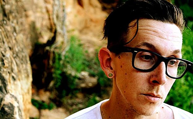 Micah P. Hinson. 