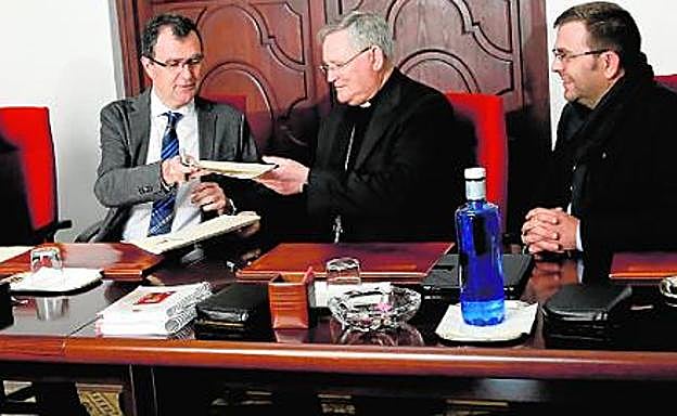 Solidaridad con las víctimas del tifón de Filipinas