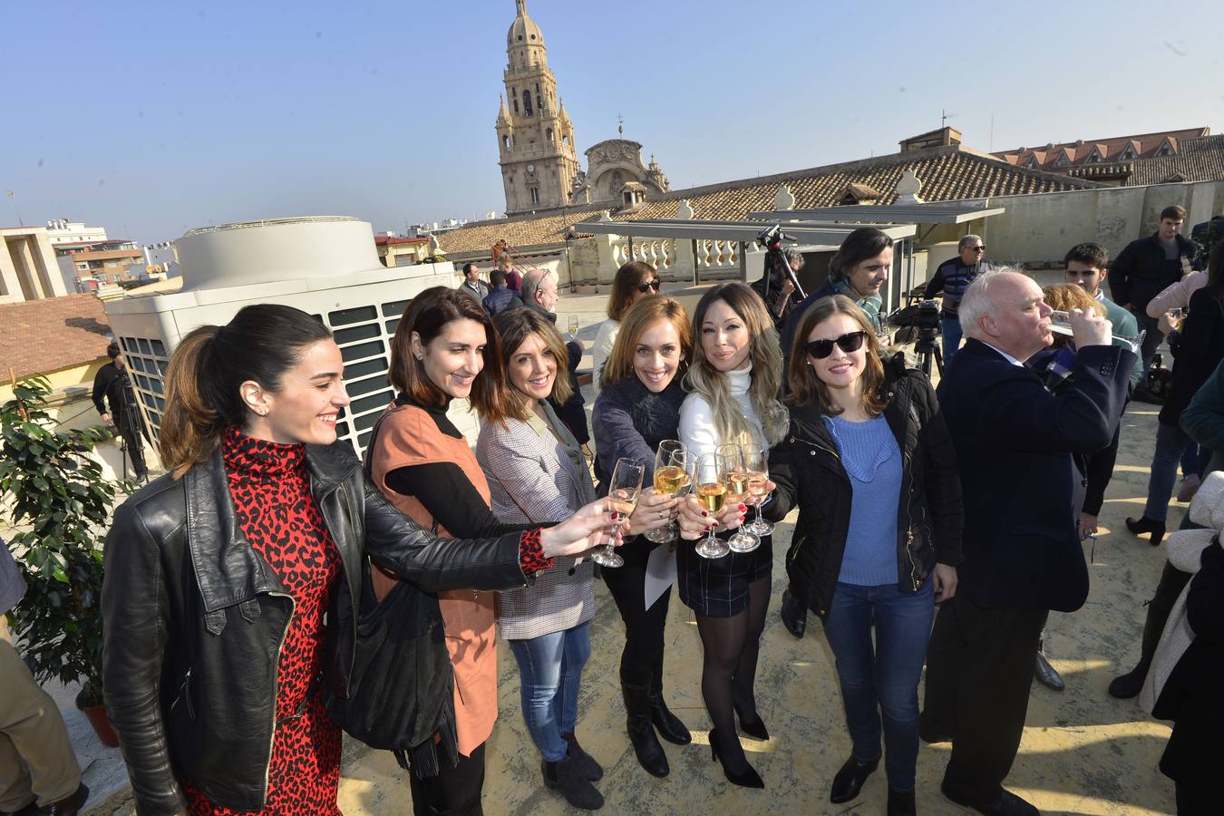 Una empresa de Alhama regala 1.000 cajas de uva, que se repartirán gratis entre quienes acudan en Nochevieja a La Glorieta