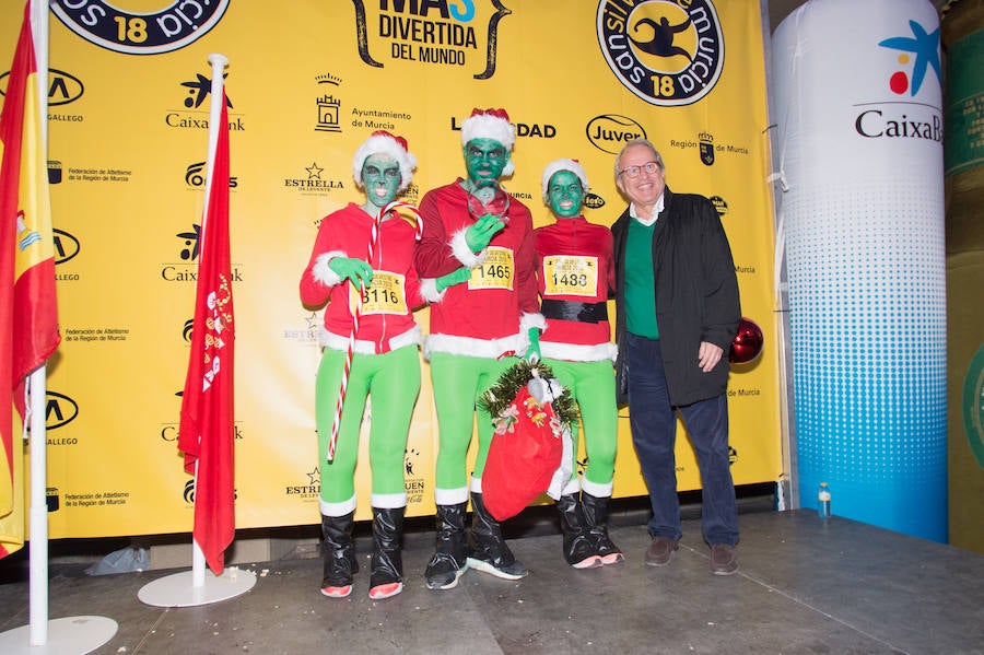 El deporte, los disfraces y el buen ambiente que reina en la San Silvestre tomaron el mando en la culminación perfecta del año para más de 4.500 corredores que estaban apuntados a la prueba de unos 6,5 kilómetros por el centro de la ciudad