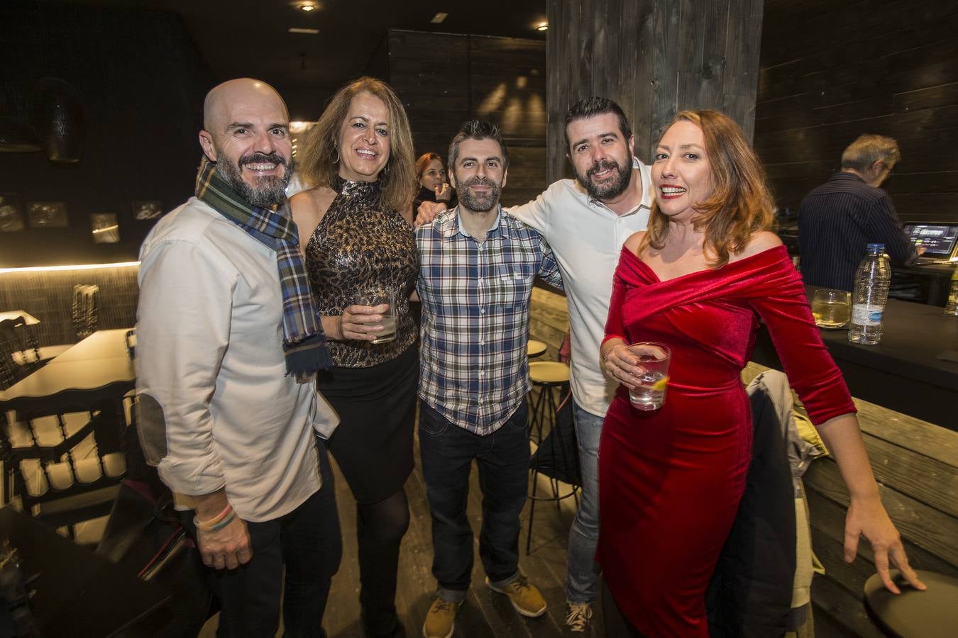 Las fiestas y el cotillón tomaron cartagena en la última noche del año.