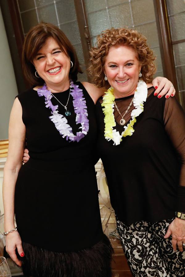 Tras las campanadas de la Glorieta, los murcianos celebraron el fin del año con sus mejores galas y buenos deseos. 