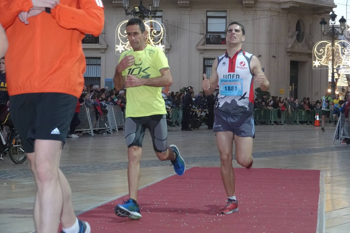 Más de 2.500 corredores convierten la San Silvestre de 2018 en la más concurrida de la historia, con triunfos de José Manuel Cortés y Sandra García Pagán.