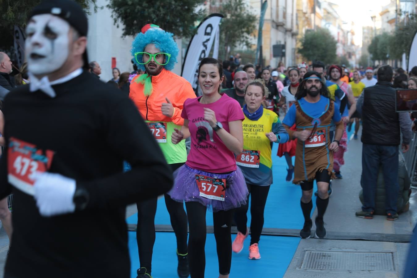 Casi un millar de corredores despiden el año disfrutando del deporte en la Ciudad del Sol por una buena causa