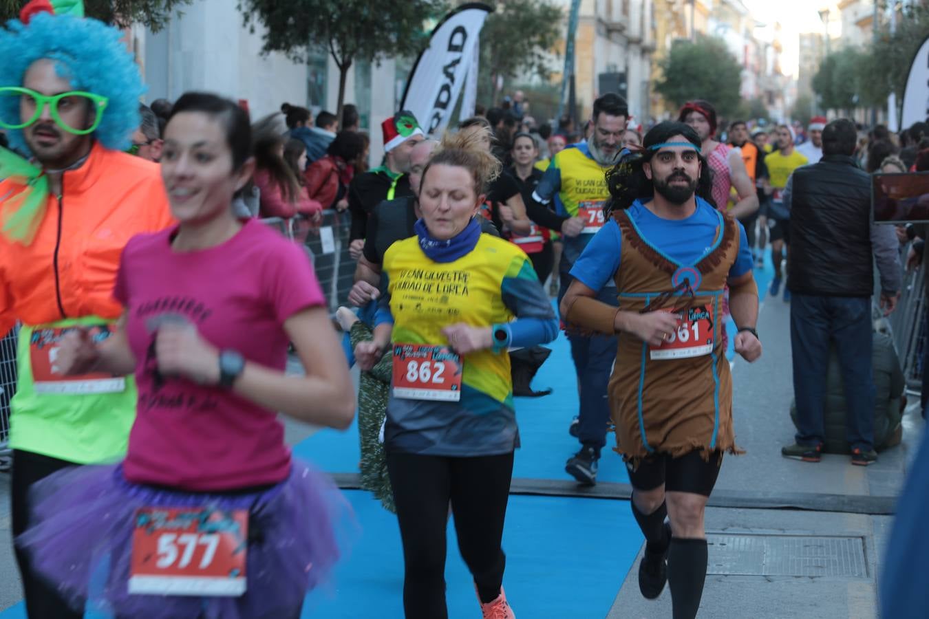 Casi un millar de corredores despiden el año disfrutando del deporte en la Ciudad del Sol por una buena causa