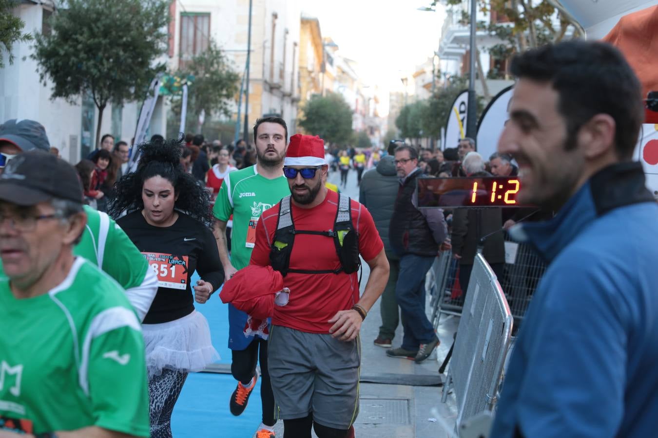 Casi un millar de corredores despiden el año disfrutando del deporte en la Ciudad del Sol por una buena causa