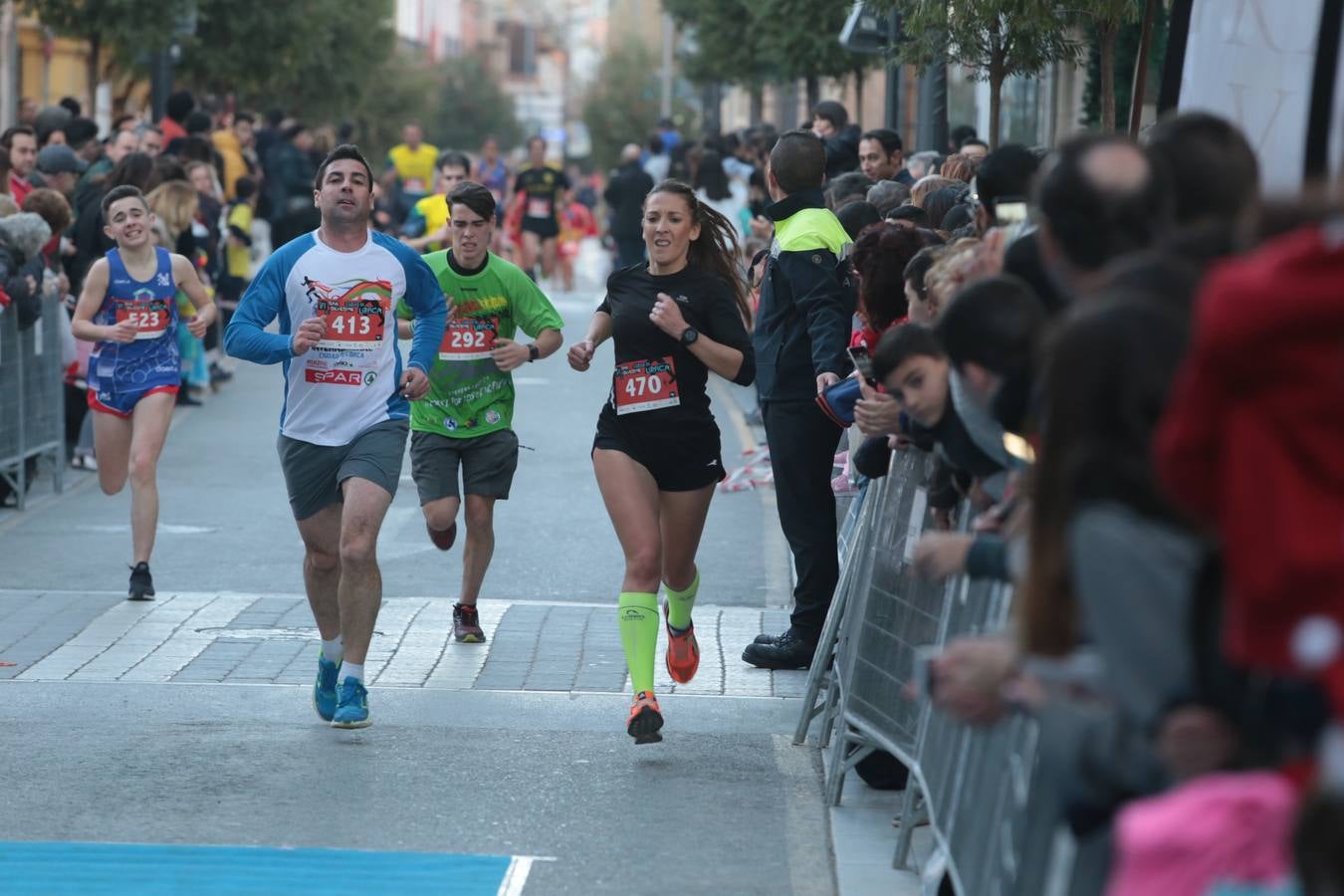 Casi un millar de corredores despiden el año disfrutando del deporte en la Ciudad del Sol por una buena causa