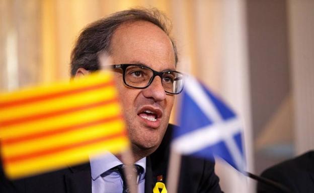 El presidente de la Generalitat, Quim Torra, durante una conferencia de prensa en Escocia. 