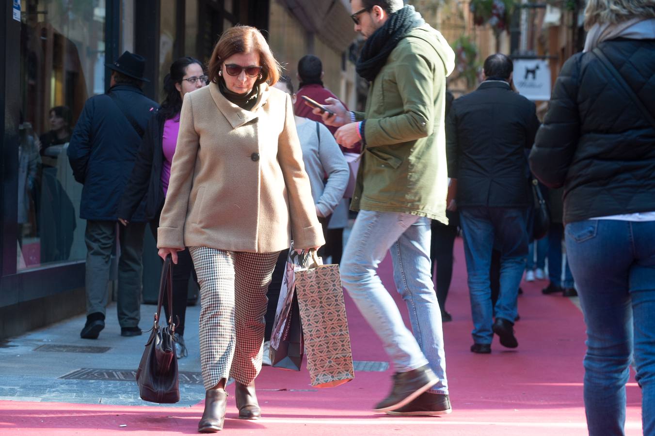 Murcia y Cartagena calientan motores para el comienzo de la temporada de rebajas que algunos establecimientos ya han comenzado.