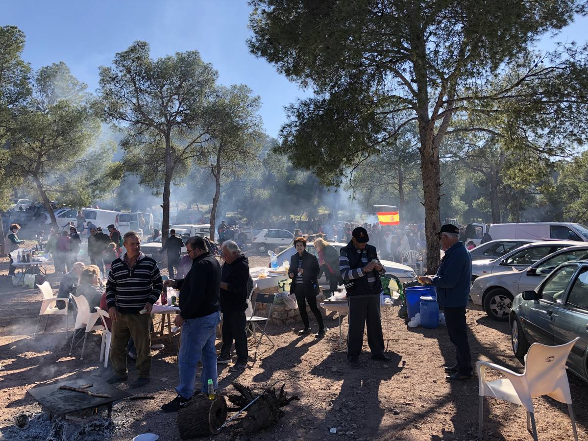 Más de 16.000 romeros acompañan en romería a Santa Eulalia de Mérida, en una cita en la que no faltaron los clásicos arroces