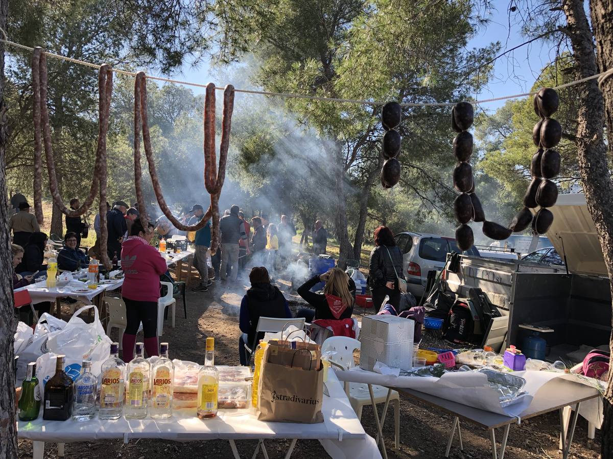 Más de 16.000 romeros acompañan en romería a Santa Eulalia de Mérida, en una cita en la que no faltaron los clásicos arroces