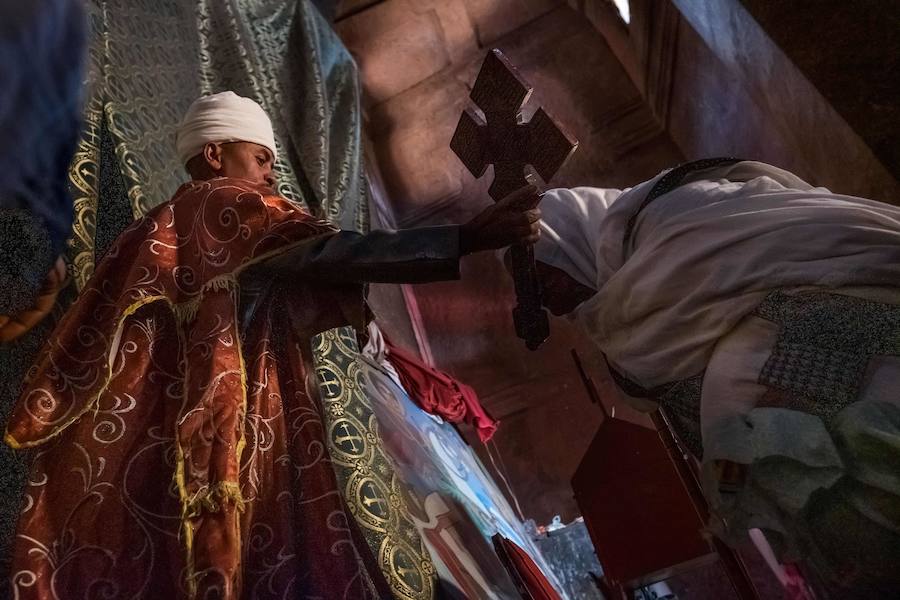 La Navidad ortodoxa etíope llamada Ledet o Genna se celebrará el 7 de enero y atrae peregrinos de todo el país. Las once iglesias excavadas en la roca son uno de los sitios del Patrimonio Mundial de la UNESCO en Etiopía.