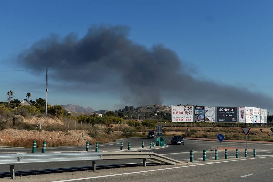 El fuego se produjo por la quema incontrolada de rastrojos en las instalaciones por parte de varios empleados.
