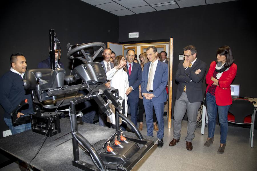 Visita del ministro de Ciencia y Universidades Pedro Duque al edificio de la UPCT y la empresa MTorres dentro del parque tecnológico de Fuente Álamo.