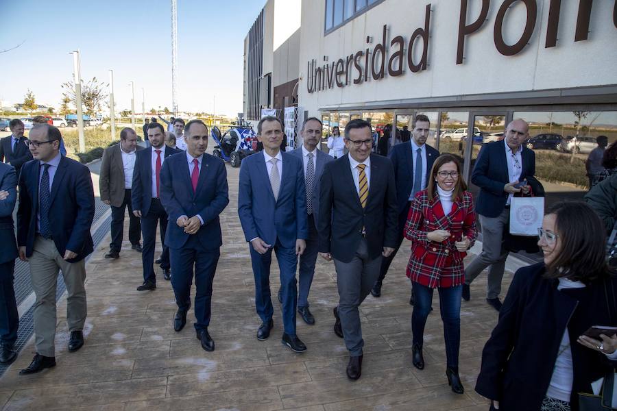 Visita del ministro de Ciencia y Universidades Pedro Duque al edificio de la UPCT y la empresa MTorres dentro del parque tecnológico de Fuente Álamo.