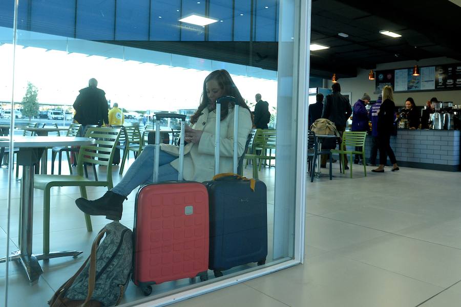 El primer avión en tocar tierra llegó con 25 minutos de antelación tras completar un vuelo sin incidentes