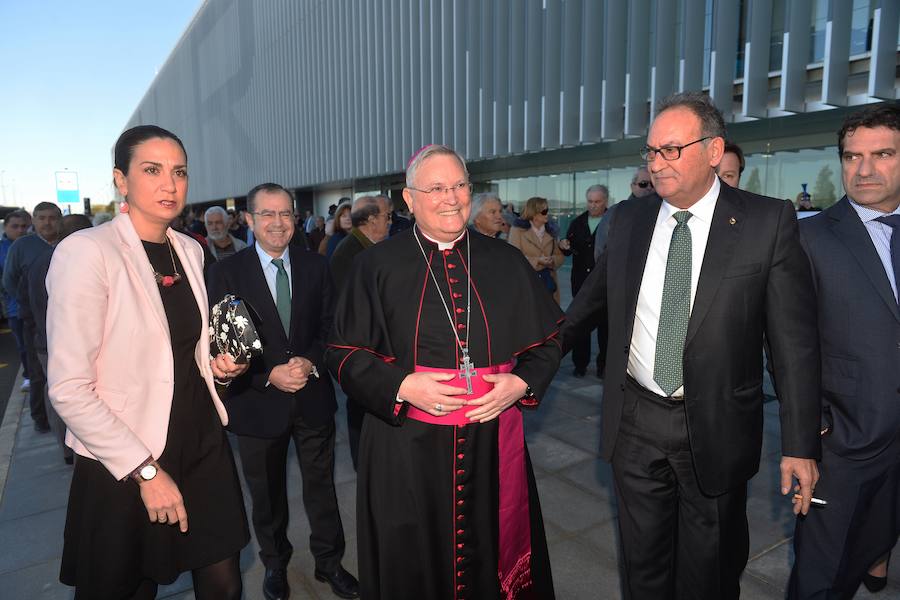 El primer avión en tocar tierra llegó con 25 minutos de antelación tras completar un vuelo sin incidentes