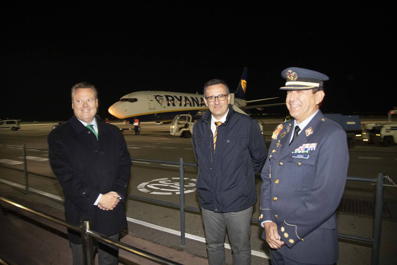 Los empleados del aeropuerto de San Javier realizaron la mudanza a las instalaciones de Corvera. Los últimos pasajeros de San Javier se despiden. 