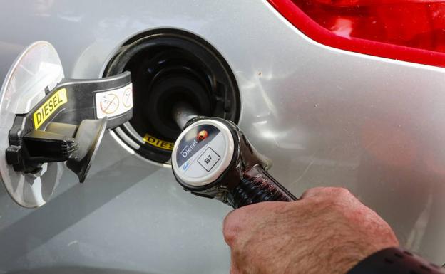 Los precios se abaratan en la recta final del año, sobre todo la gasolina